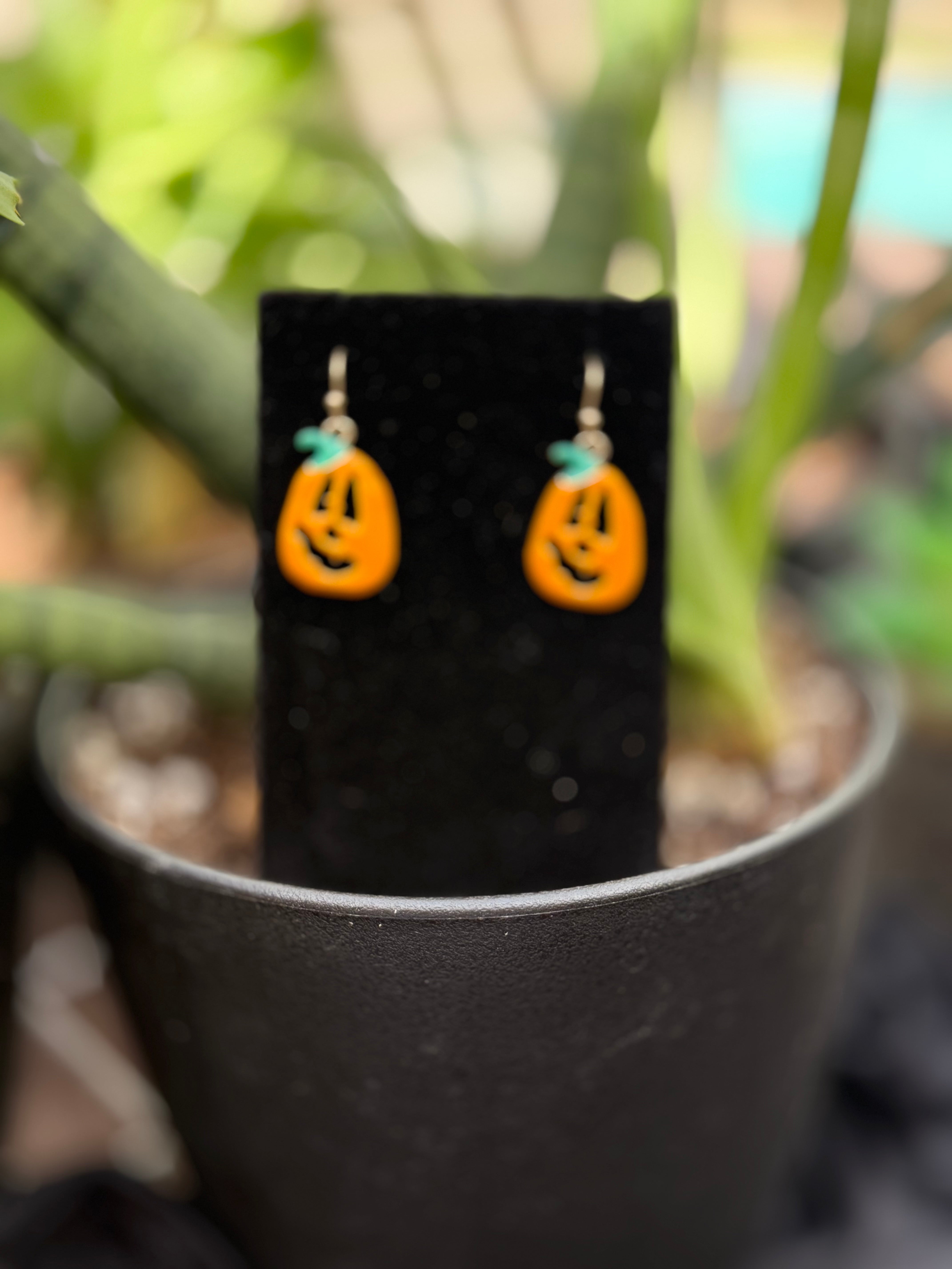 Pumpkin Jack-O’-Lantern Dangle Earrings – Enamel